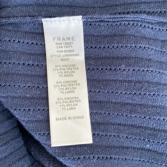 Frame lightweight sweater EUC - Picture 4 of 6